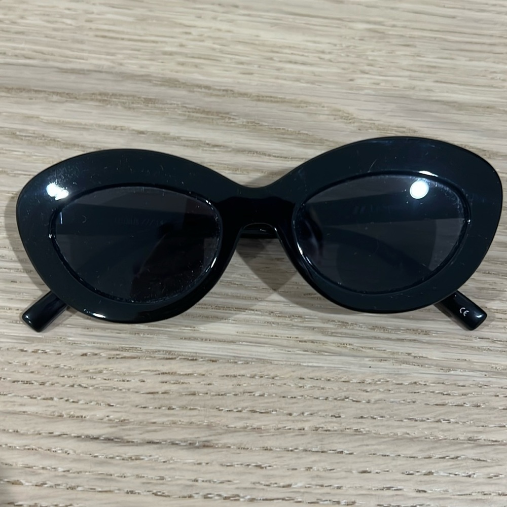 Le Specs Fluxus sunglasses in black